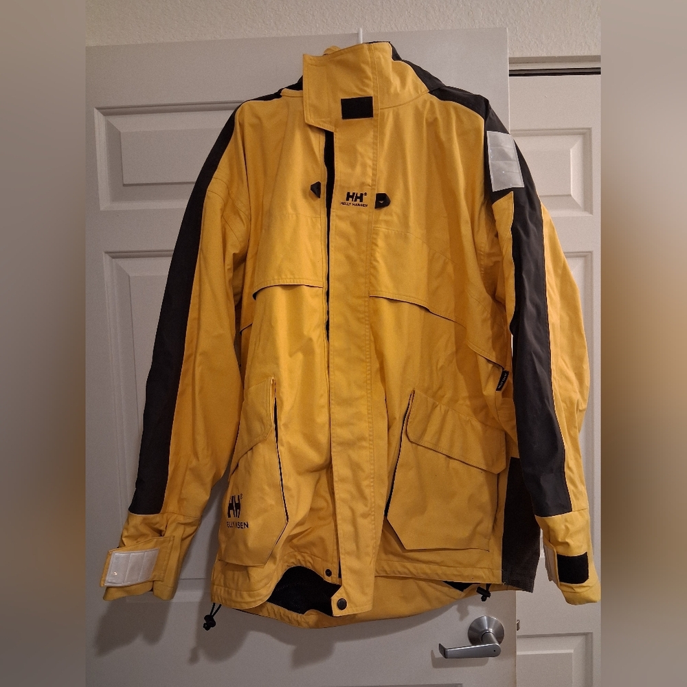 Helly Hansen Offshore Sailing Coat Size XXL Yellow